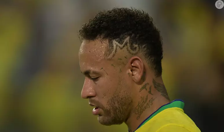 Neymar dá festinha regada a mulheres 6 dias após o nascimento da filha