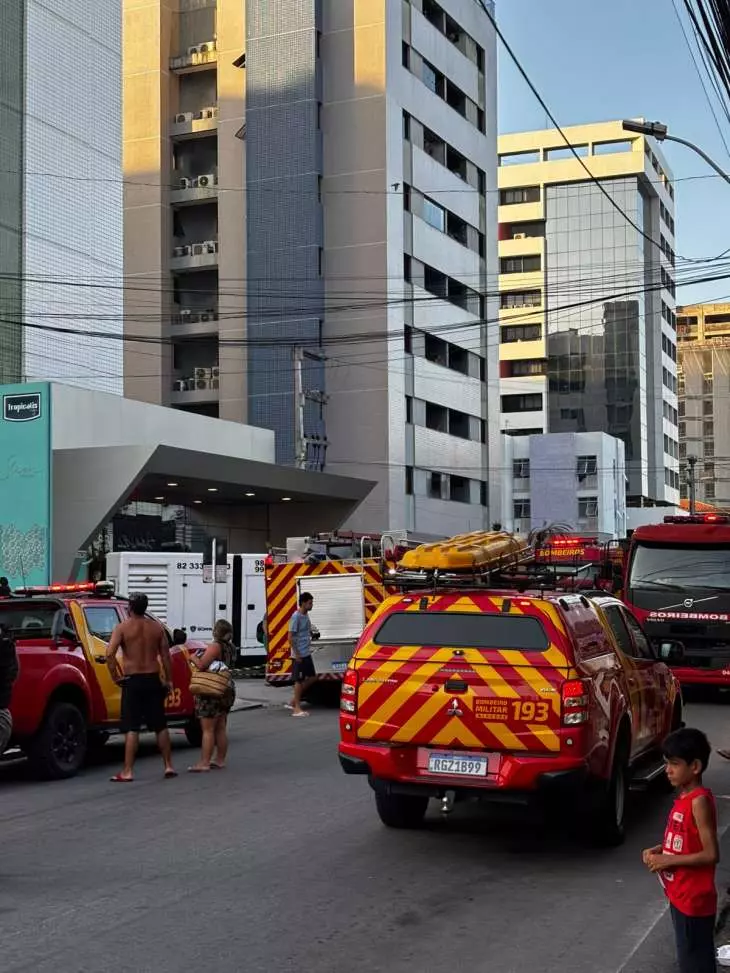 Fogo em hotel na Pajuçara. Foto: Corpo de Bombeiros