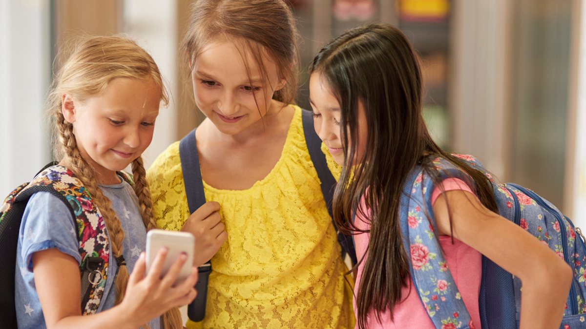 Como vai funcionar a proibição dos celulares nas escolas?