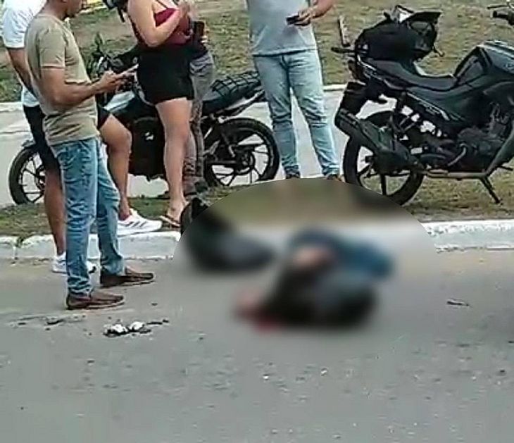 Motociclista morre após cair de veículo e ser atingido por caminhão, no Antares