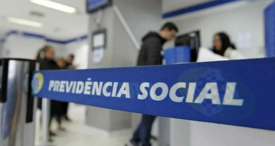 Escândalo dos descontos do INSS atinge pessoas ligadas a 6 partidos
